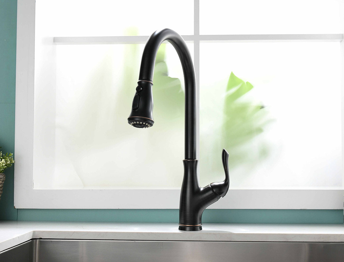 Pelagos MasterFlow - Mitigeur cuisine Extractible Design noir et or